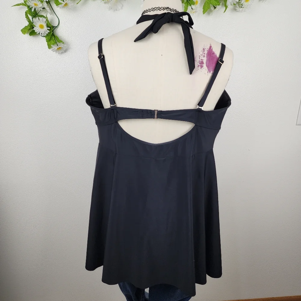 Kawell Black and White Halter Swim Takini Top Sz 3XL